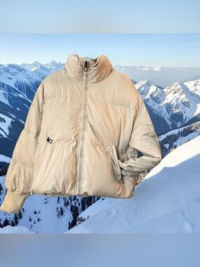 VTSGN XS Light Beige Women's Puffer Jacket - Cozy Zip Front
